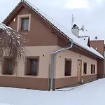 U Rybara S Wellness A Detskym Ihriskom *