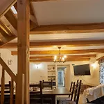 U Rybara S Wellness A Detskym Ihriskom * Tarnóc