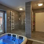 Nyaraló U Rybara S Wellness A Detskym Ihriskom