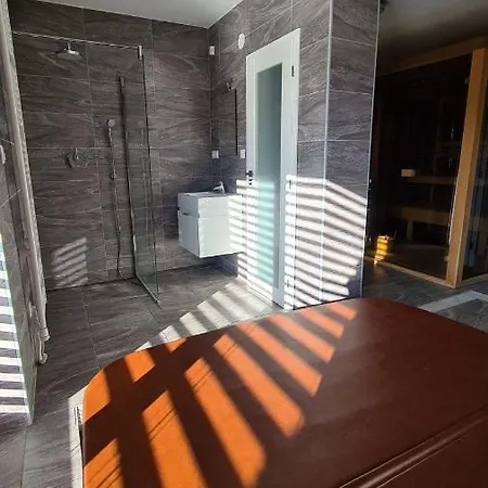 U Rybara S Wellness A Detskym Ihriskom *