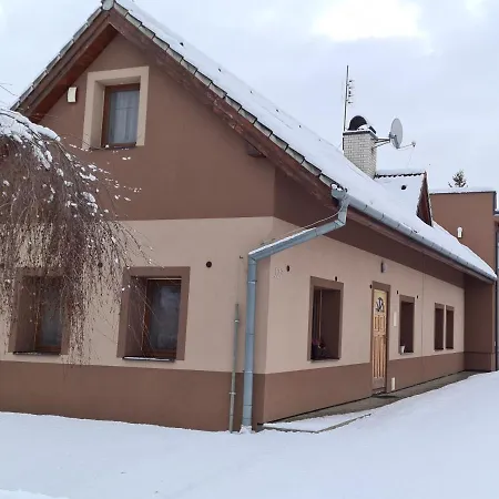 U Rybara S Wellness A Detskym Ihriskom *