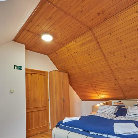 U Rybara S Wellness A Detskym Ihriskom Feriehus Liptovský Trnovec