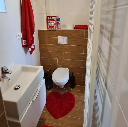 U Rybara S Wellness A Detskym Ihriskom * 립토브스키트로노벡