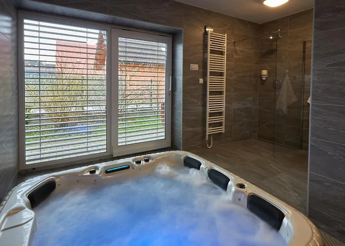 U Rybara S Wellness A Detskym Ihriskom * 립토브스키트로노벡